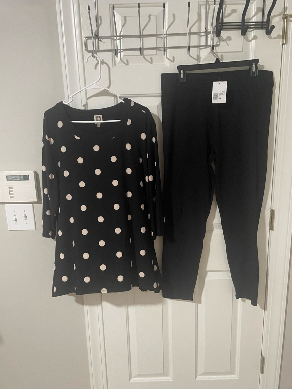 Black Polka Dot Tunic Top and Black 3x new Leggings Set